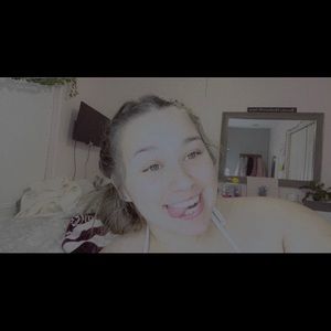 Meet your Posher, Haleena